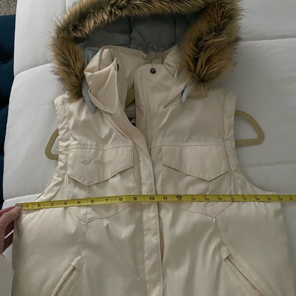 Columbia Cream Down Winter Vest - Picture 8 of 9
